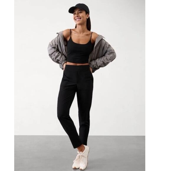 Athleta Brooklyn Ankle Pant 8 Medium Black Quick Dry Featherweight 2023 NWT New - Picture 1 of 8